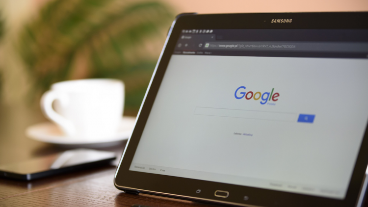 Italiani in rete: le statistiche sull’uso di internet e le attività più svolte